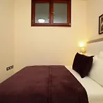 Vd Roleks 4* Vlorë