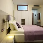 Otel Vd Roleks Avlonya