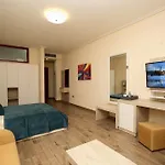Vd Roleks 4* Vlorë