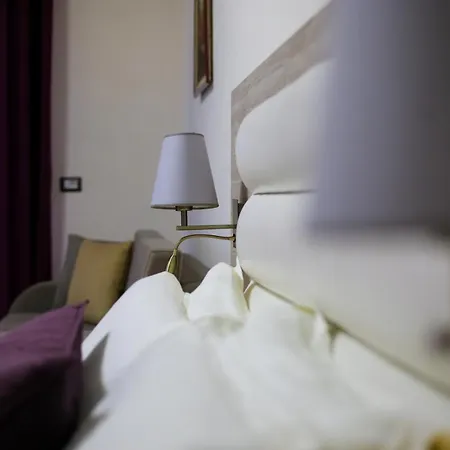 Rolex Hotel 4*