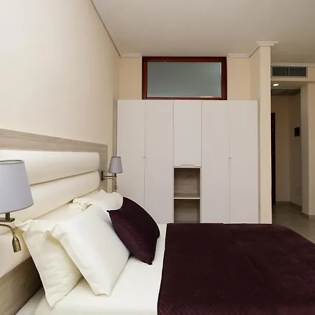 Vd Roleks 4* Vlorë