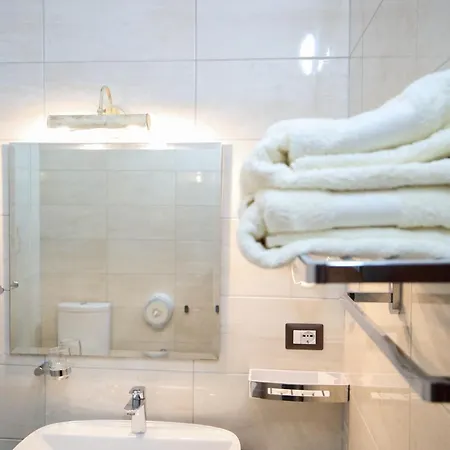 Vd Roleks Hotel Vlore