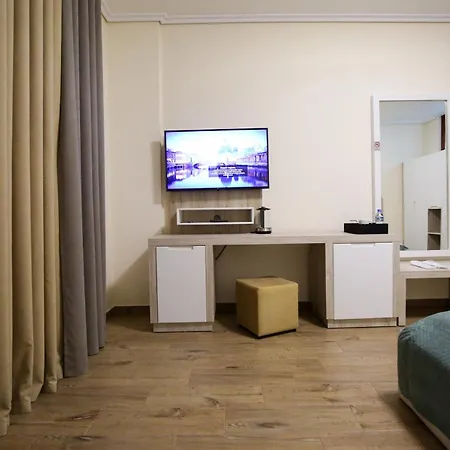 Hotell Vd Roleks 4*