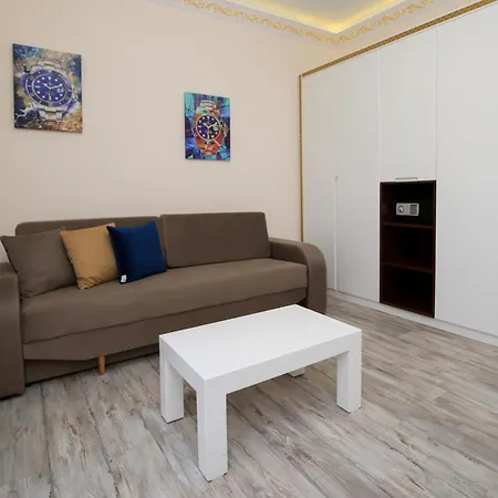 Vd Roleks 4* Vlorë