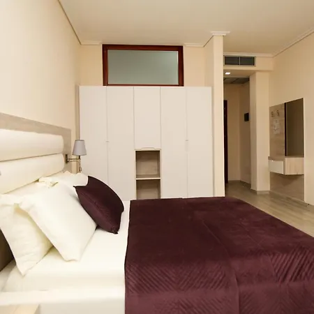 Vd Roleks Hotel Vlorë