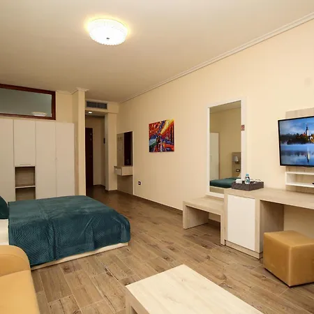 Vd Roleks 4* Vlorë
