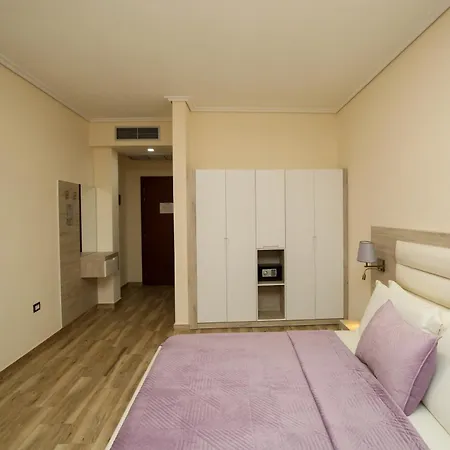 Hotell Vd Roleks 4*
