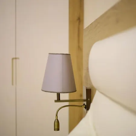 Hotel Vd Roleks Vlorë