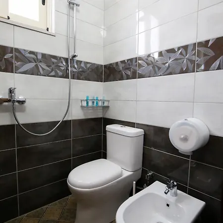 Vd Roleks Hotel 4*