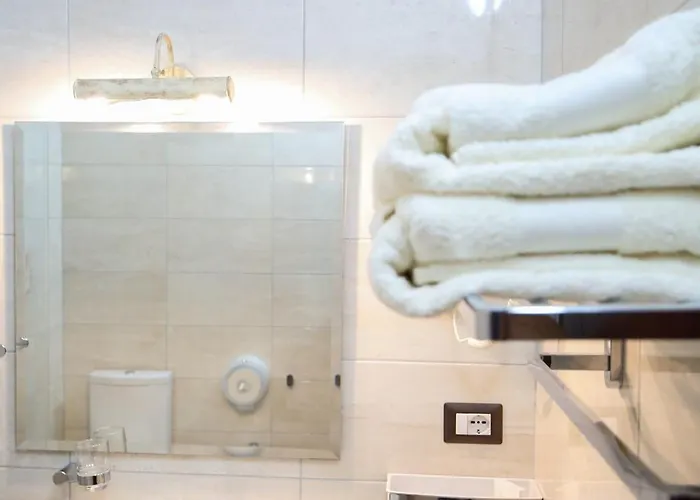 Vd Roleks Hotel Vlorë